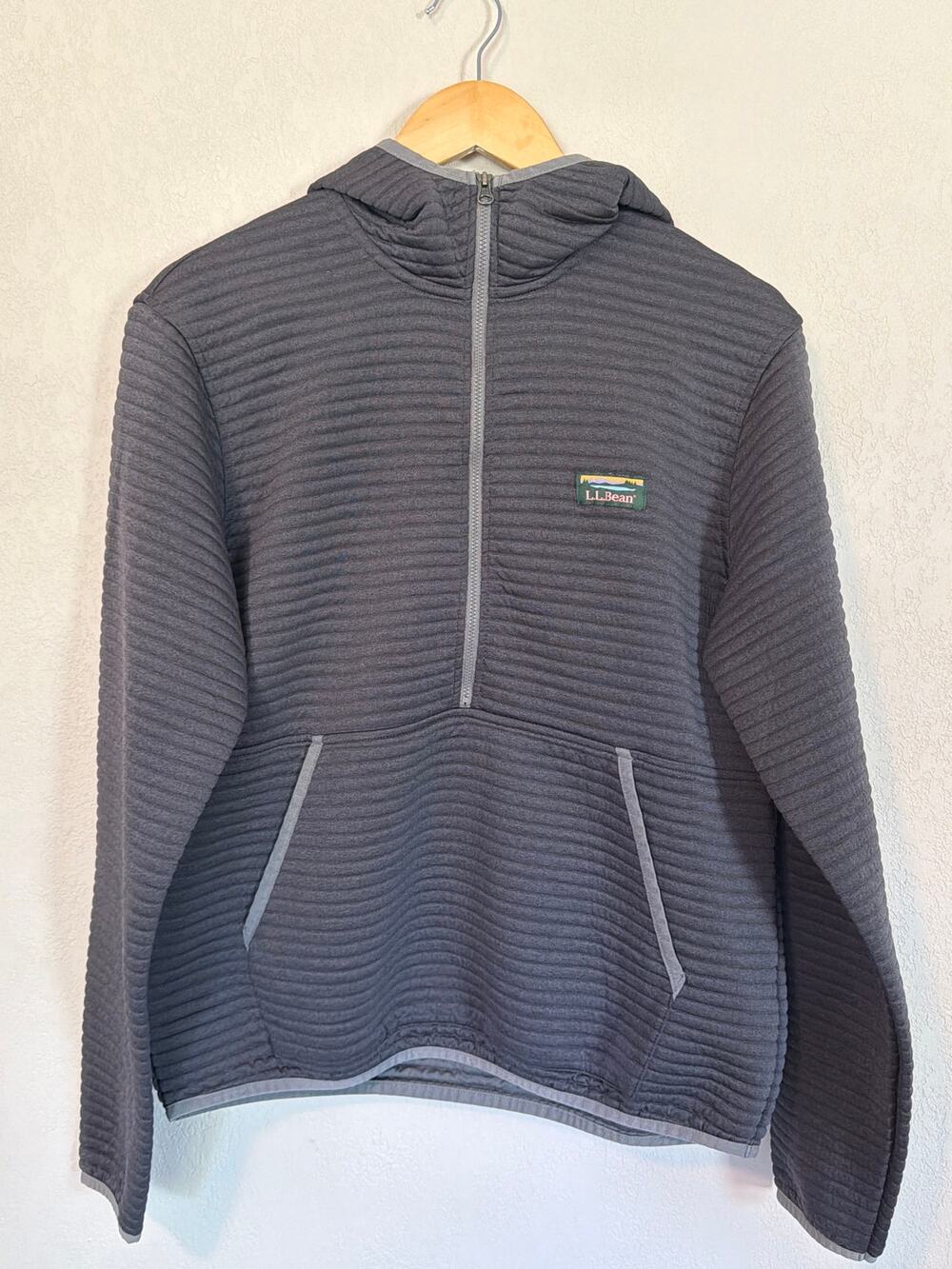 L.L.Bean Men’s Gray Airlight Knit Half-Zip Hoodie, M